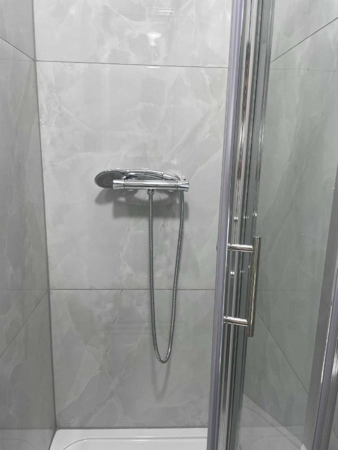 Studio Flat Private Bathroom Wc And Kitchenette Londyn Zewnętrze zdjęcie