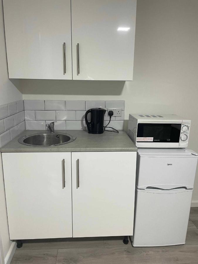Studio Flat Private Bathroom Wc And Kitchenette Londyn Zewnętrze zdjęcie